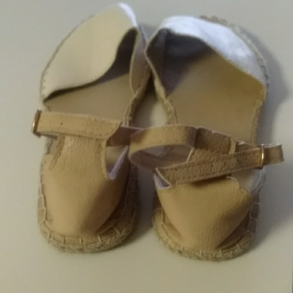 Espadrilles - Picture 2 of 3